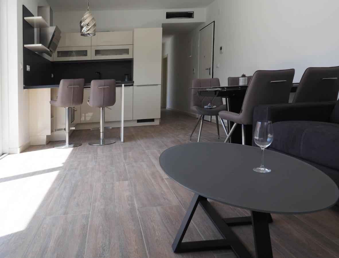 Arte Oliva Bed & Breakfast Grebastica Bagian luar foto