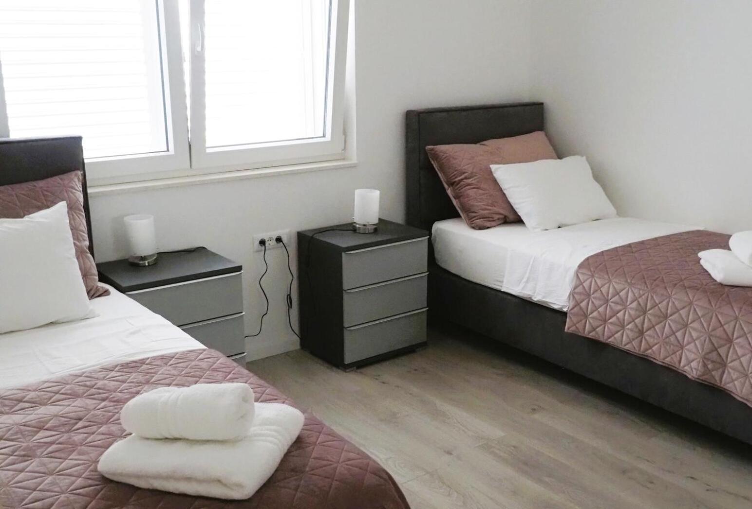 Arte Oliva Bed & Breakfast Grebastica Bagian luar foto