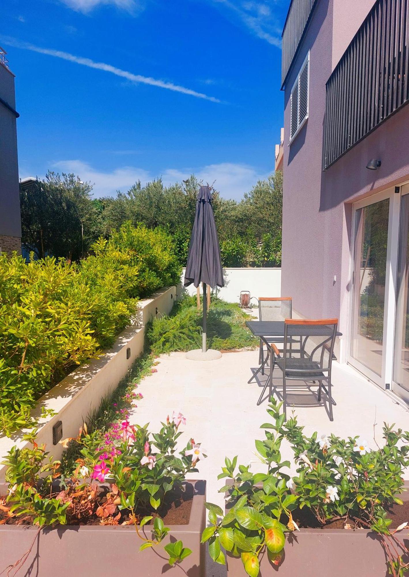 Arte Oliva Bed & Breakfast Grebastica Bagian luar foto